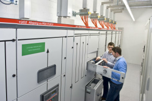 © DR. Tableau général basse tension en courant continu 380V/3000A sur le site de Green.ch (Suisse)