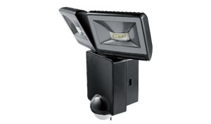 Modèle : Luxa 102 LED 16 W 3000 K Réf. : Luxa 102-140 LED 16 W W Prix indicatif : 199,44 € HT Disponibles en blanc et noir