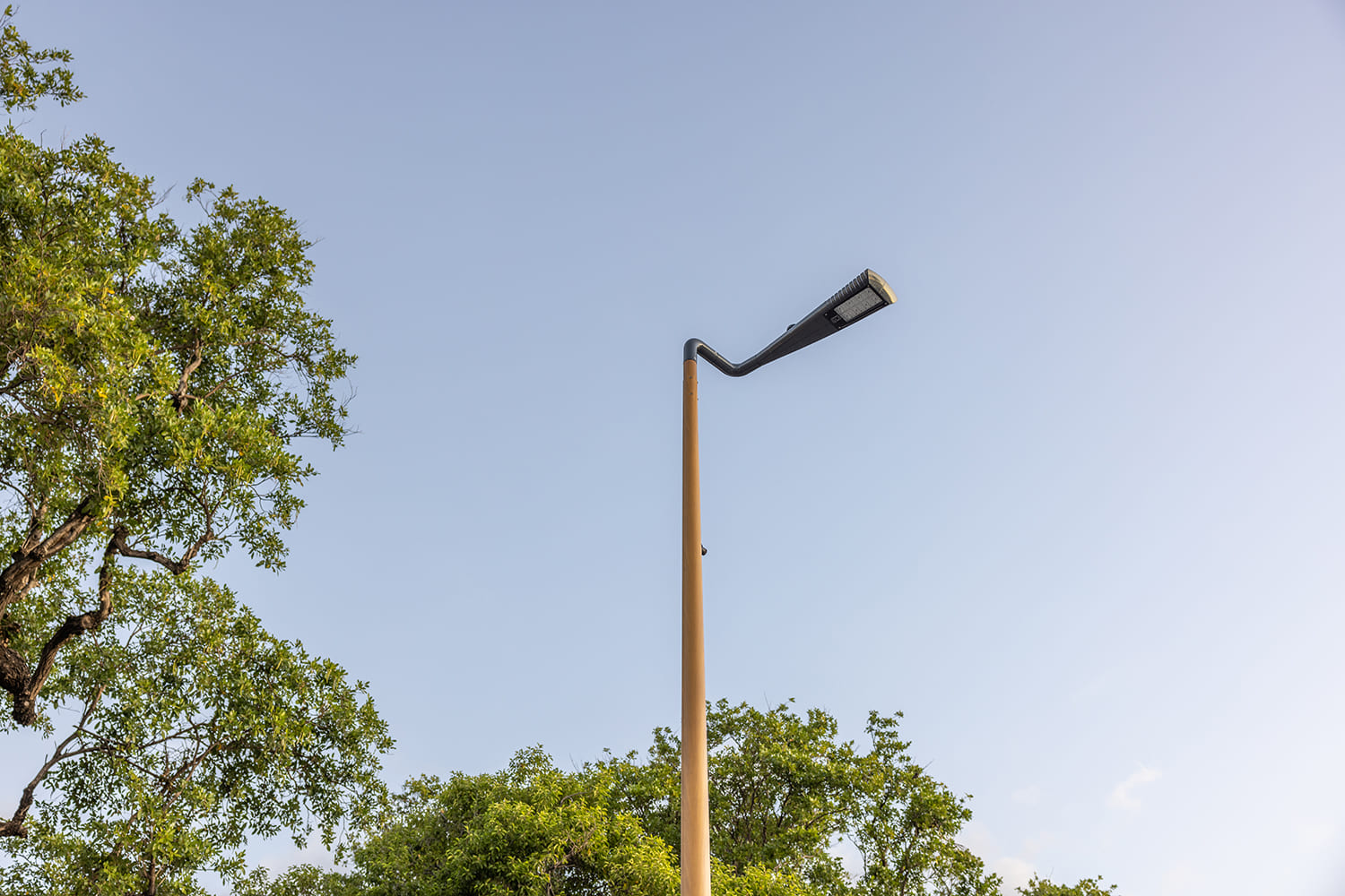 CP Sudrie RP/Eclairage : Rocks, la nouvelle armature grande hauteur led de Concord by Sylvania Group