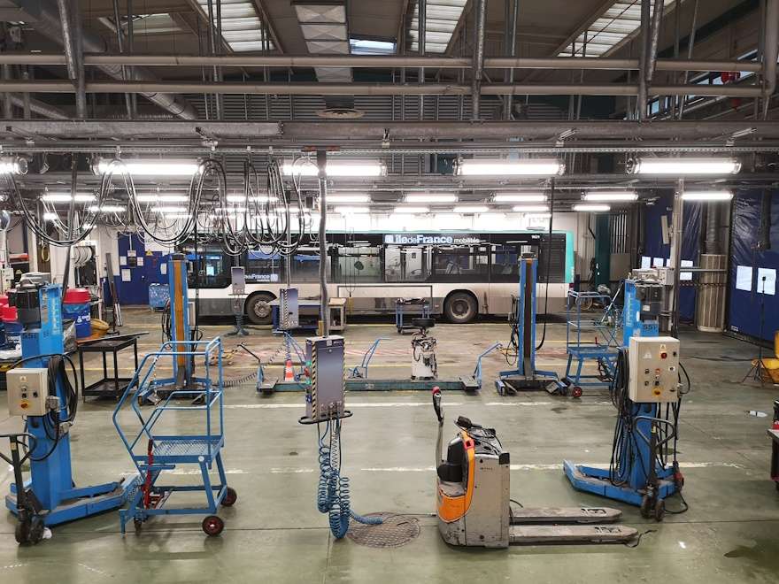 Photo de centres logistiques et entrepôts. Éclairage centres bus RATP par Sammode