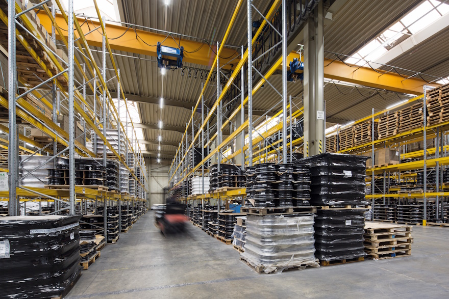 Photo de centres logistiques et entrepôts. Éclairage entrepôts Gabler, par Ridi