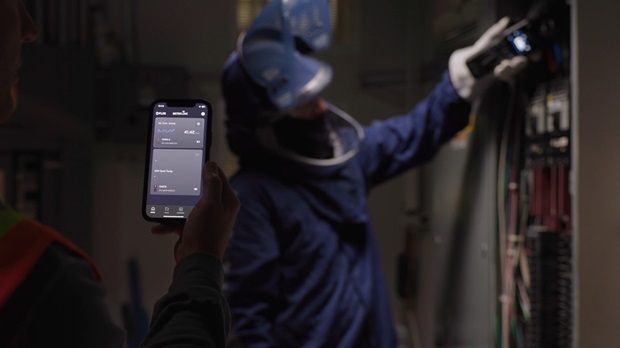 FLIR présente la pince multimètre professionnelle avec caméra d'imagerie thermique CM276™ pour les tests et mesures des systèmes électriques